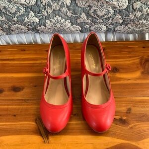 Chic Red Mary Jane Heels